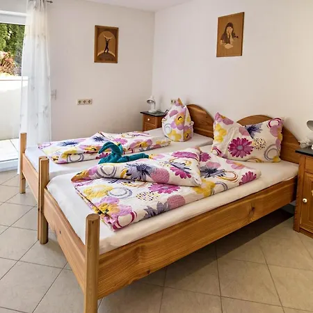 Haus Ruther - דירה